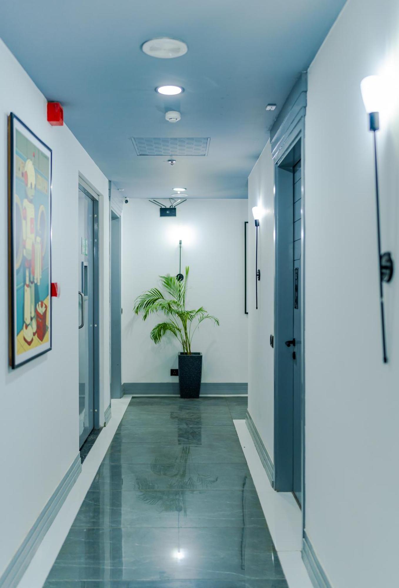 Bedchambers Luxury Apartment Near Golf Course Road Gurgaon Eksteriør billede